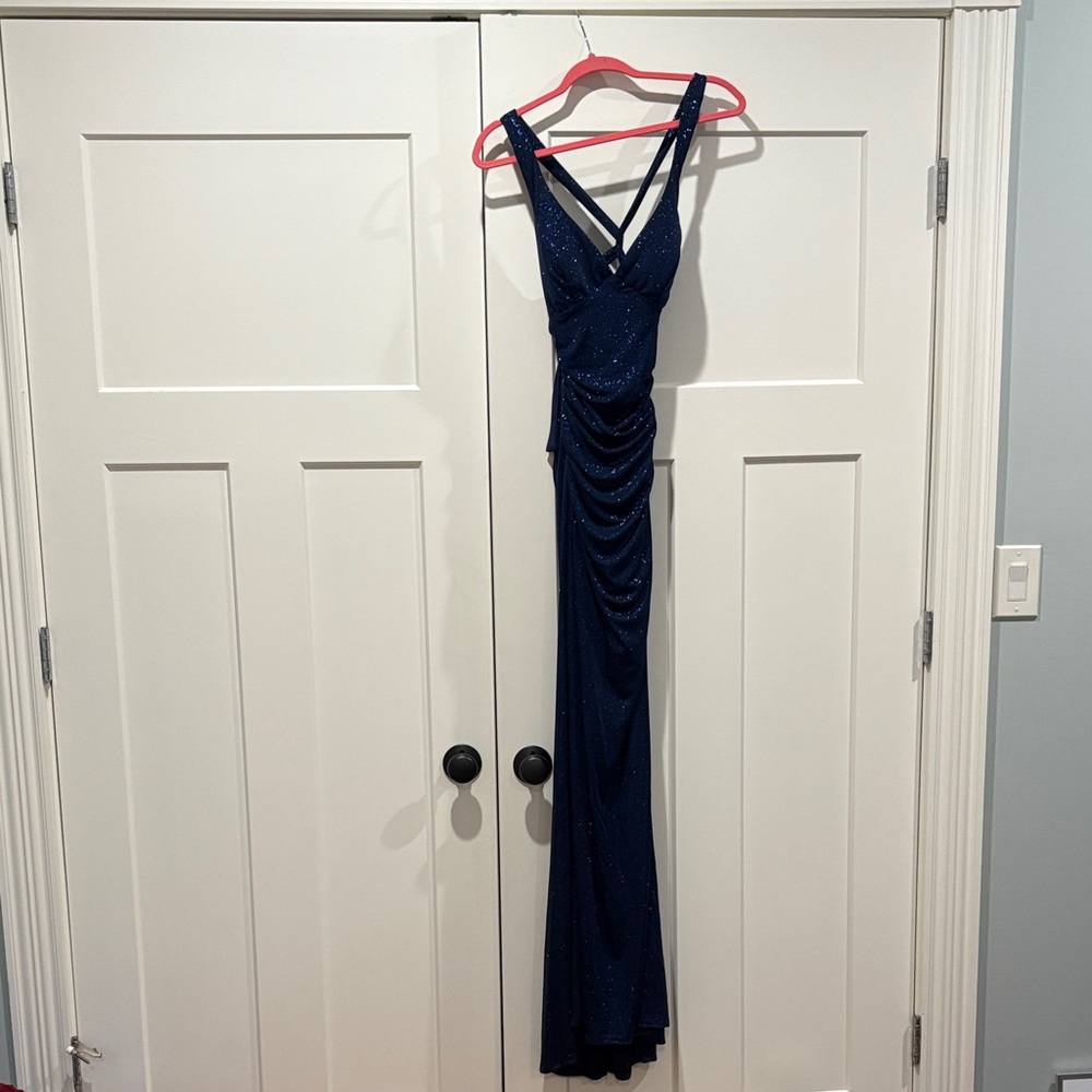 Elegant Navy Blue Evening Gown